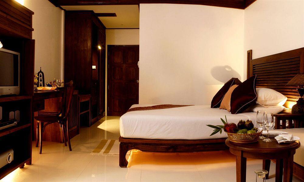 Safari Beach Hotel Patong Exterior foto