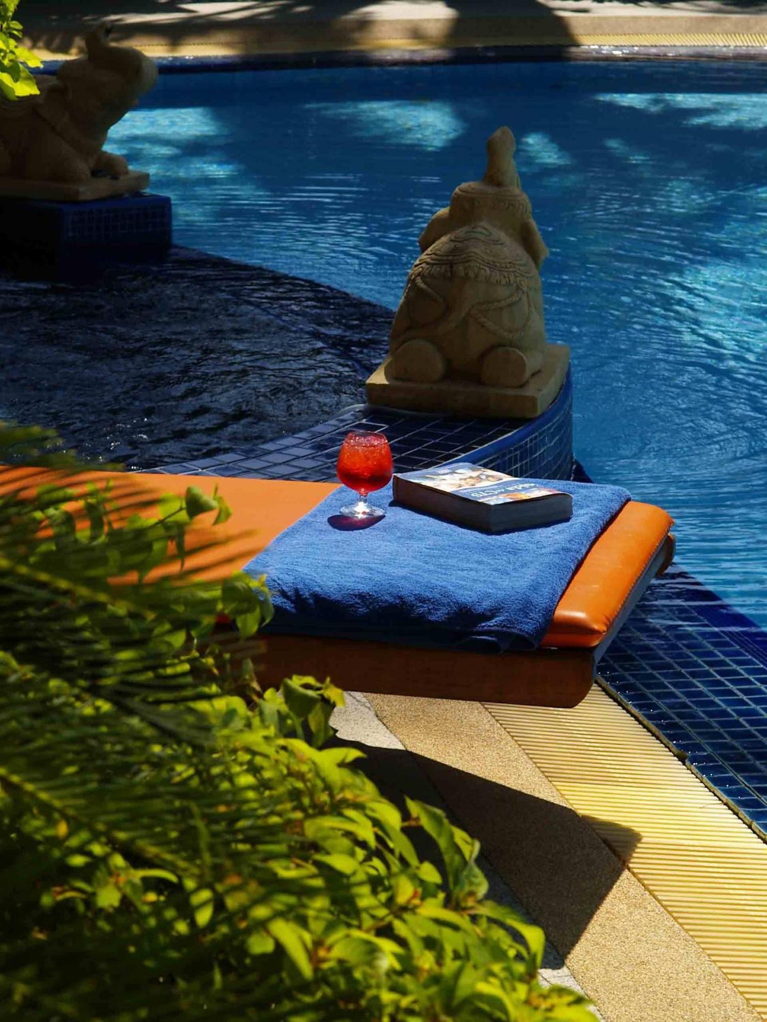 Safari Beach Hotel Patong Exterior foto