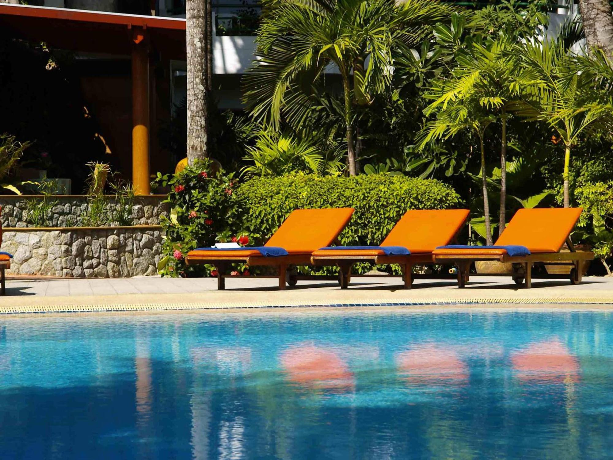 Safari Beach Hotel Patong Exterior foto