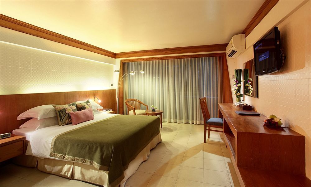 Safari Beach Hotel Patong Exterior foto